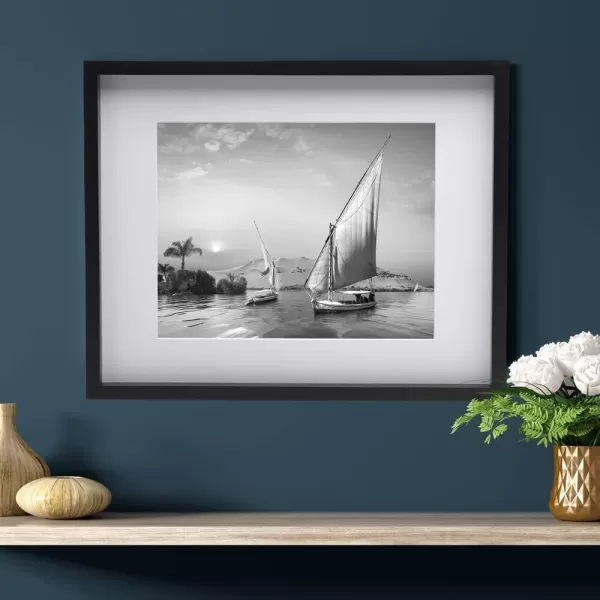 Mikasa 16x16 in. Gallery Frame 15x15 in. Photo without Mat, 5x7 in. Photo with Mat, 2 mm Beveled Mat, Vertical or Horizontal Display, Gray