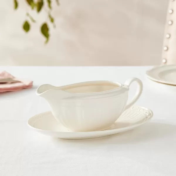 Mikasa Italian Countryside Gravy Boat and Saucer Set, White - DD900-742