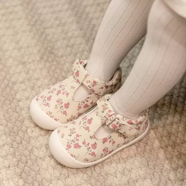 Meckior Baby Toddler Girls Walking Shoes TStrap Dress Summer Shoes for Girls Mary Jane NonSlip AntiCollision Toe Lightweight First Walker Shoes Wedding Dress ShoesA03White