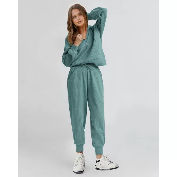 BTFBM Womens 2 Piece Tracksuit Fall Outfits 2024 Long Sleeve Half Zip Sweatshirt Sweatpants Lounge Set SweatsuitsSolid Light Green