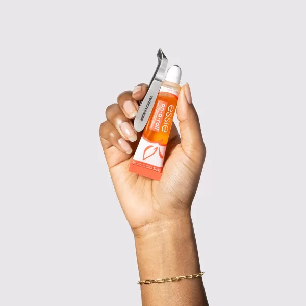 Tweezerman x Essie The OnTheGo Cuticle Expert Bundle  Essies On a Roll Apricot Cuticle Oil and Tweezermans Mini Cuticle Nipper