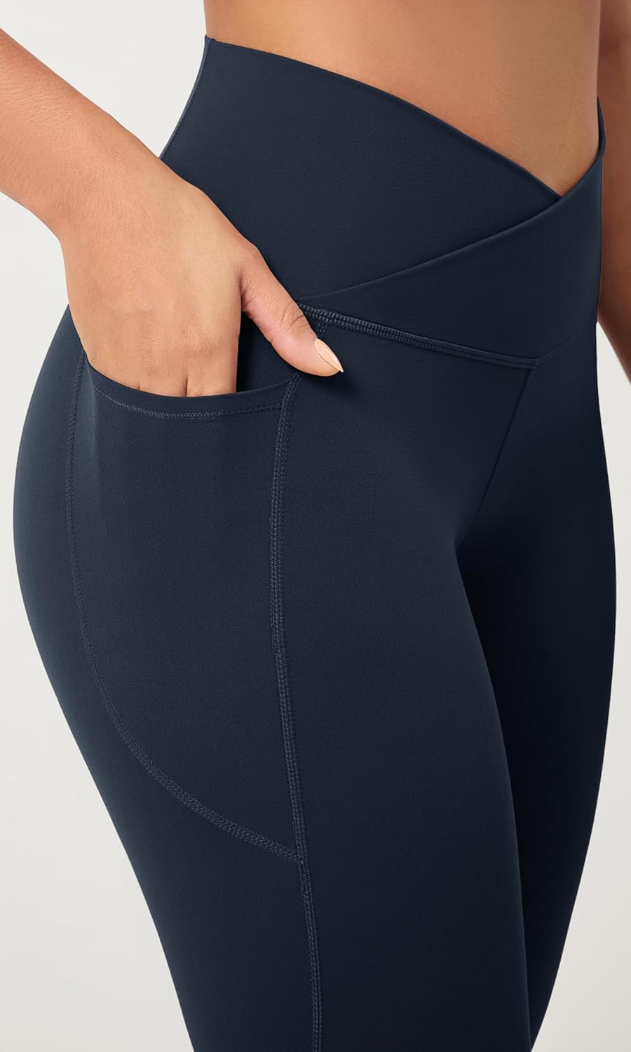ODODOS 2 Pack Buttery Soft Cross Waist Leggings with Pockets for Women ODCLOUD 25quot  28quot Crossover Lounge Yoga PantsBlackdeep Navy