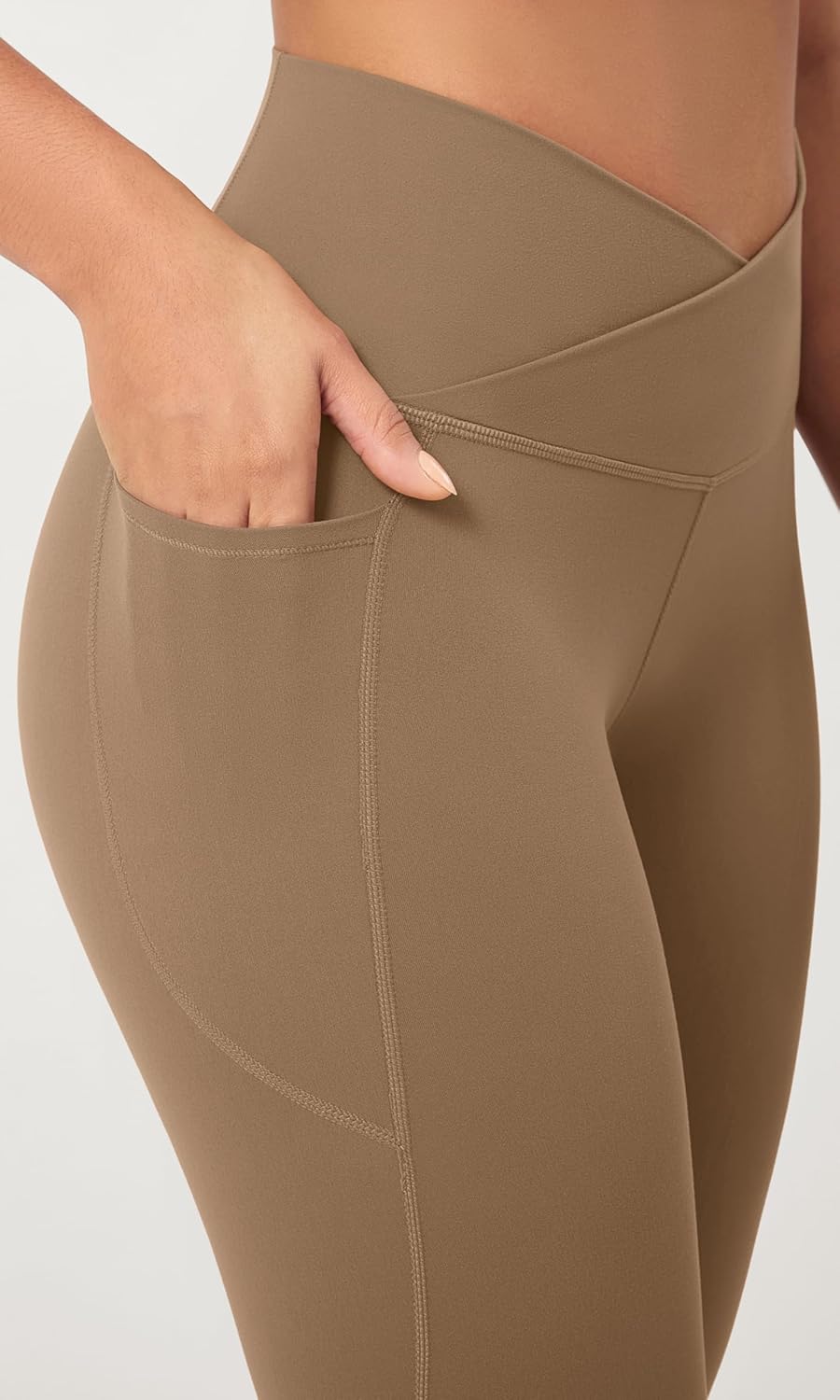 ODODOS 2 Pack Buttery Soft Cross Waist Leggings with Pockets for Women ODCLOUD 25quot  28quot Crossover Lounge Yoga PantsBlacklight Brown
