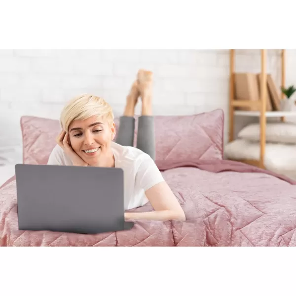Comfort Spaces Juliette Luxe Comforter Set Velvet Lush with Soft Brushed Microfiber Reverse All Season Cozy Velvet Bedding Sets Fluffy Comforter Bed Set Matching Sham Blush FullQueen 3 PieceBlush Quilt