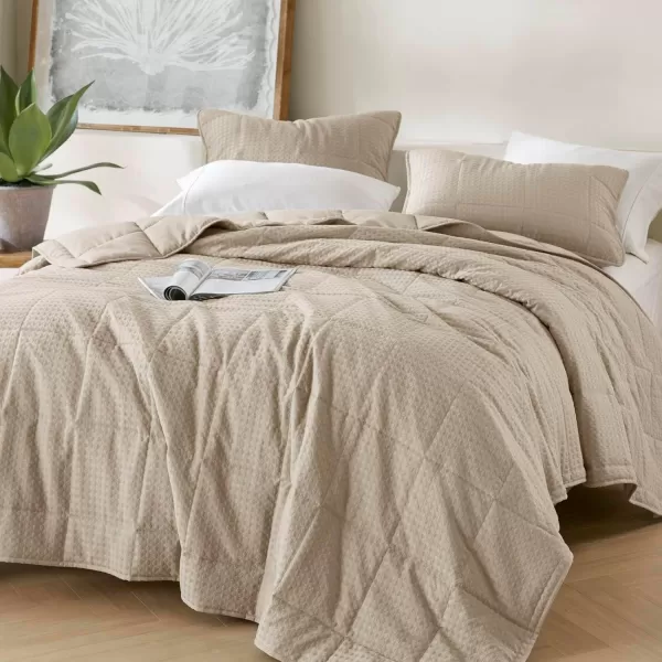Comfort Spaces Neutral Queen Quilt Set  3 Pieces Breathable Waffle Weave Quilt Sets with Piping Border Modern Farmhouse Cottage Coverlet ampamp Sham All Season Microfiber Queen Bed Set FullQueenNatural