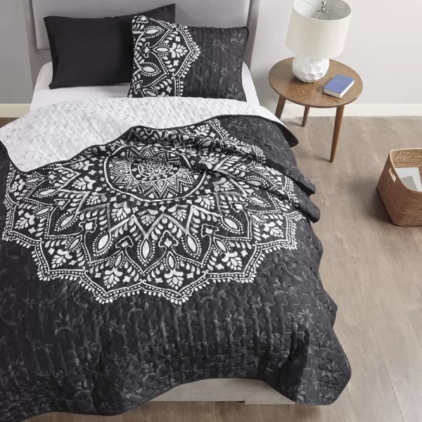 Comfort Spaces Reversible Quilt SetVermicelli Stitching Design All Season Lightweight Coverlet Bedspread Bedding Matching Shams FullQueen 90 in x 90 in Kate Floral Purple 3 PieceAva Medallion Black