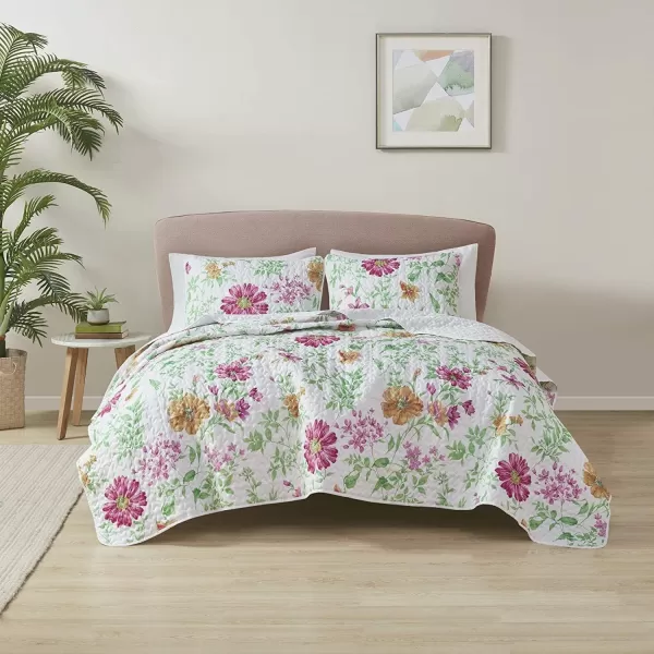 Comfort Spaces Reversible Quilt SetVermicelli Stitching Design All Season Lightweight Coverlet Bedspread Bedding Matching Shams FullQueen 90 in x 90 in Marlene Daisies Green 3 PieceMarlene Daisies Green