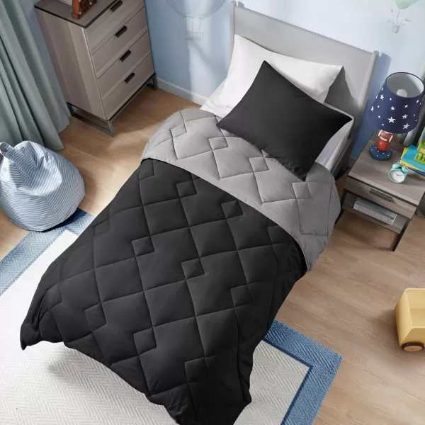 Comfort Spaces Vixie Reversible Comforter Set  Trendy Vibrant Color with Geometric Quilted Cover Lightweight All Season Down Alternative Cozy Bedding Sham NavyCharcoal TwinTwin XL 2 pieceBlackGray