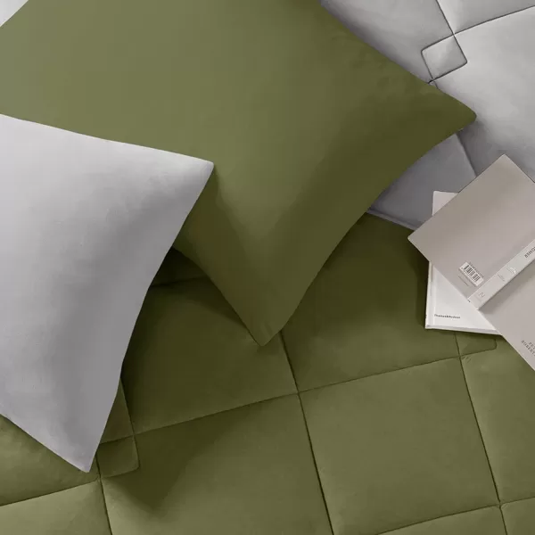 Comfort Spaces Vixie Reversible Comforter Set  Trendy Vibrant Color with Geometric Quilted Cover Lightweight All Season Down Alternative Cozy Bedding Sham NavyCharcoal TwinTwin XL 2 pieceGreenGrey