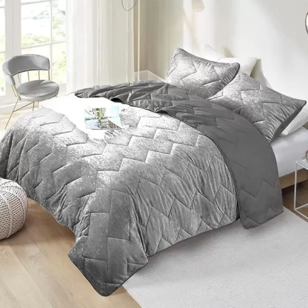 Comfort Spaces Juliette Luxe Comforter Set Velvet Lush with Soft Brushed Microfiber Reverse All Season Cozy Velvet Bedding Sets Fluffy Comforter Bed Set Matching Sham Blush FullQueen 3 PieceGrey Quilt