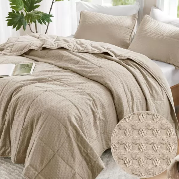 Comfort Spaces Neutral Queen Quilt Set  3 Pieces Breathable Waffle Weave Quilt Sets with Piping Border Modern Farmhouse Cottage Coverlet ampamp Sham All Season Microfiber Queen Bed Set FullQueenNatural
