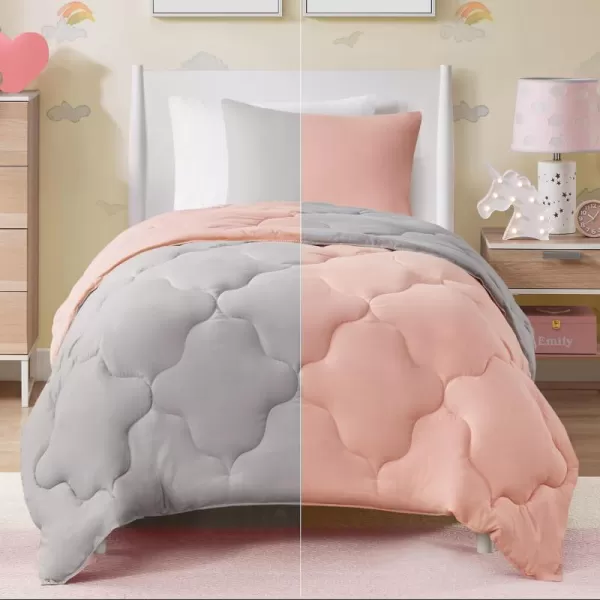Comfort Spaces Vixie Reversible Comforter Set  Trendy Vibrant Color with Geometric Quilted Cover Lightweight All Season Down Alternative Cozy Bedding Sham NavyCharcoal TwinTwin XL 2 pieceCoralGray