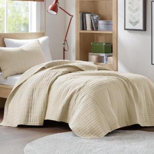 imageComfort Spaces King Quilt Set Modern Reversible Ogee Coverlet King Bedding Set Cozy Quilted Winter Layer All Season Lightweight Soft King Size Quilt Kienna King Green 3 PieceIvory