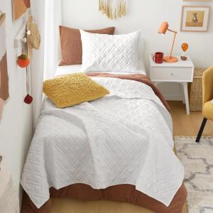 imageComfort Spaces King Quilt Set Modern Reversible Ogee Coverlet King Bedding Set Cozy Quilted Winter Layer All Season Lightweight Soft King Size Quilt Kienna King Green 3 PieceWhite Diamond