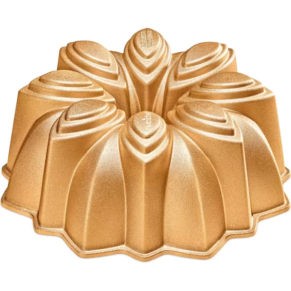 imageNutriChef 9Inch Bundt Cake Pan  Thick and Heavy Cast Aluminum Bakeware with 2 Layers of Nonstick Coating  French Wreath Design for Uniform Baking Up To 500 Degrees  Easy to Clean GoldFlower
