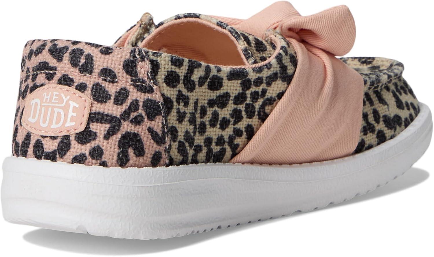 imageHEYDUDE Womens Wendy Bow Stardust Little Big Kid LoaferPrints Leopard
